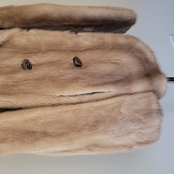 TRUE Vintage Caramel Brown MINK Fur Coat size Small Embroidery lined - Picture 10 of 13